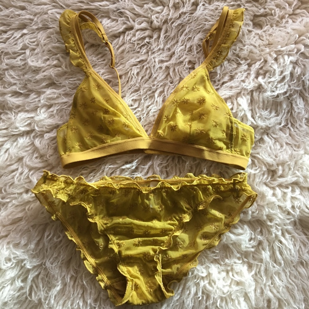 Madewell Yellow Embroidered Triangle Bralette & Bikini Set